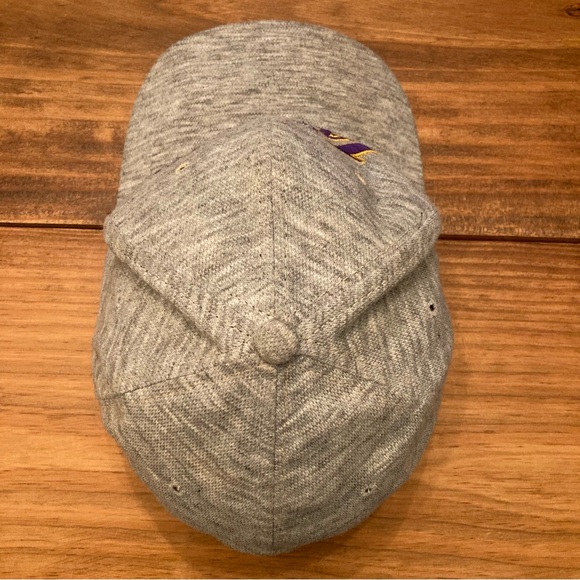 Vintage Los Angeles Lakers Sports Specialties Heather Script Motion Snapback Hat - Picture 8 of 12